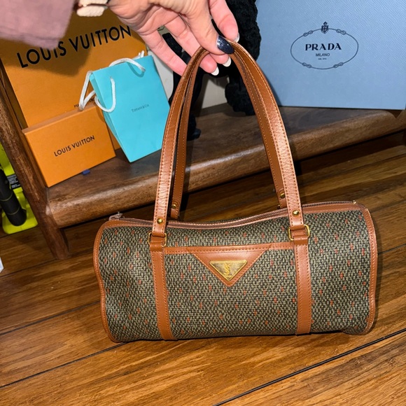 💥HP💥Beautiful Authentic YSL 2 Way Bag! - Picture 12 of 13